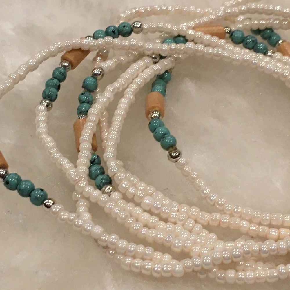 š“ Beaded Multi Strand Bracelet - Picture 2 of 2